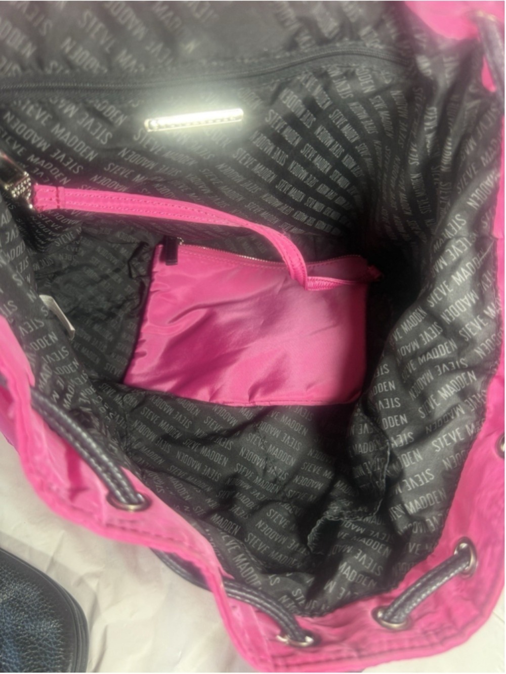 STEVE Madden Backpack HOT Pink WITH WRISTLET POUCH - Picture 16 of 16